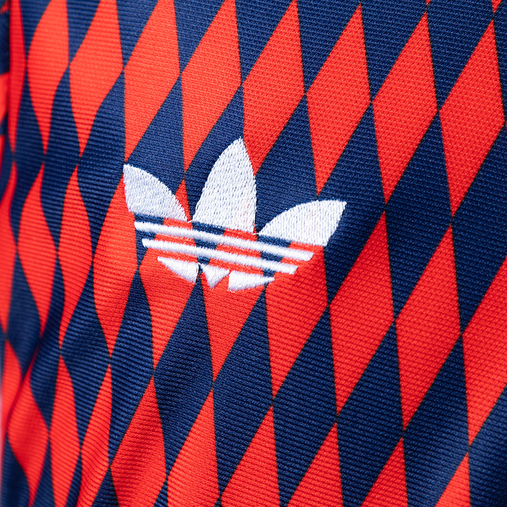 Bayern Munich 25/26 Casual Jersey – Replica Football Lifestyle Shirt – S–XXL