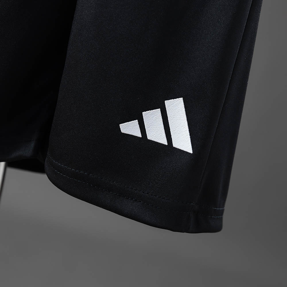 Real Madrid 25/26 Marvel Comics Kids Kit Jersey – Replica Football Soccer Set – Size 16–28