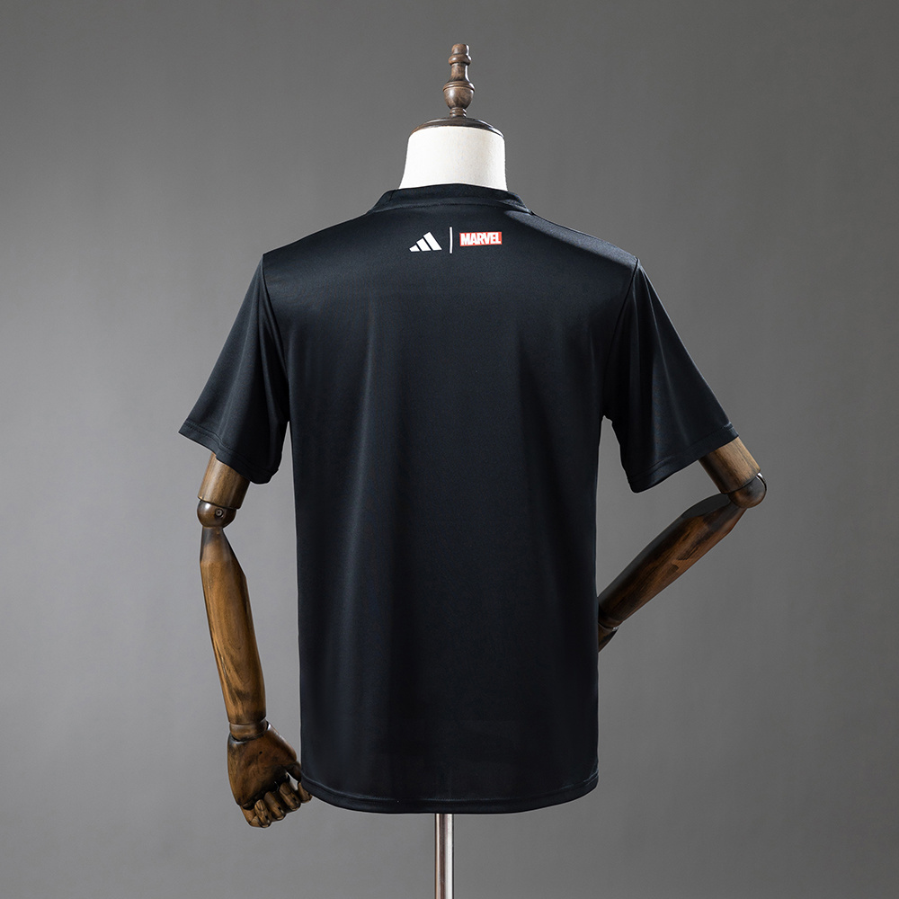 Real Madrid 25/26 Marvel Comics Jersey Black – Replica Football Soccer Shirt – S–XXL