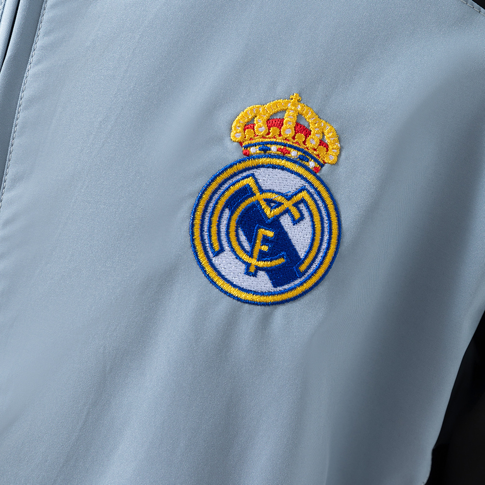Real Madrid 2004/05 Retro Windbreaker – Replica Football Windbreaker Jacket – S–XXL