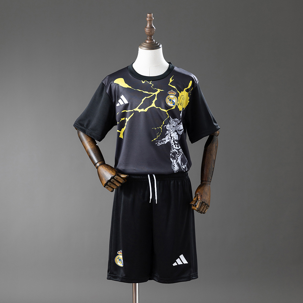 Real Madrid 25/26 Marvel Comics Kids Kit Jersey – Replica Football Soccer Set – Size 16–28