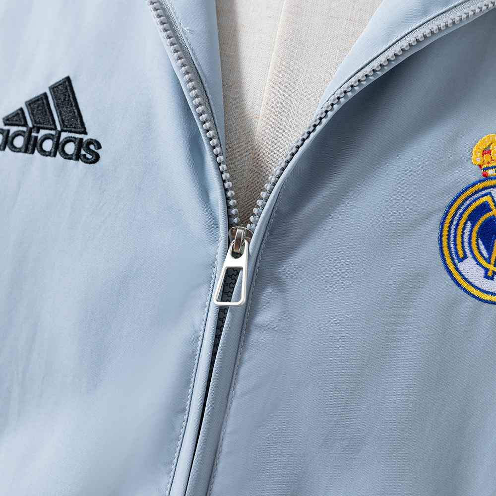 Real Madrid 2004/05 Retro Windbreaker – Replica Football Windbreaker Jacket – S–XXL