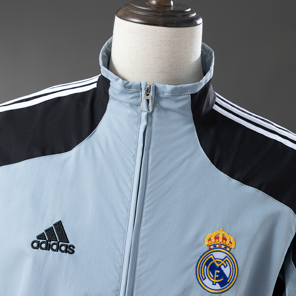 Real Madrid 2004/05 Retro Windbreaker – Replica Football Windbreaker Jacket – S–XXL