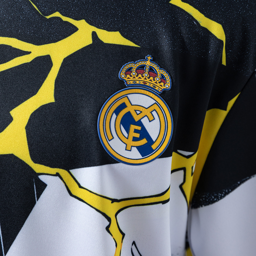 Real Madrid 25/26 Marvel Comics Kids Kit Jersey – Replica Football Soccer Set – Size 16–28