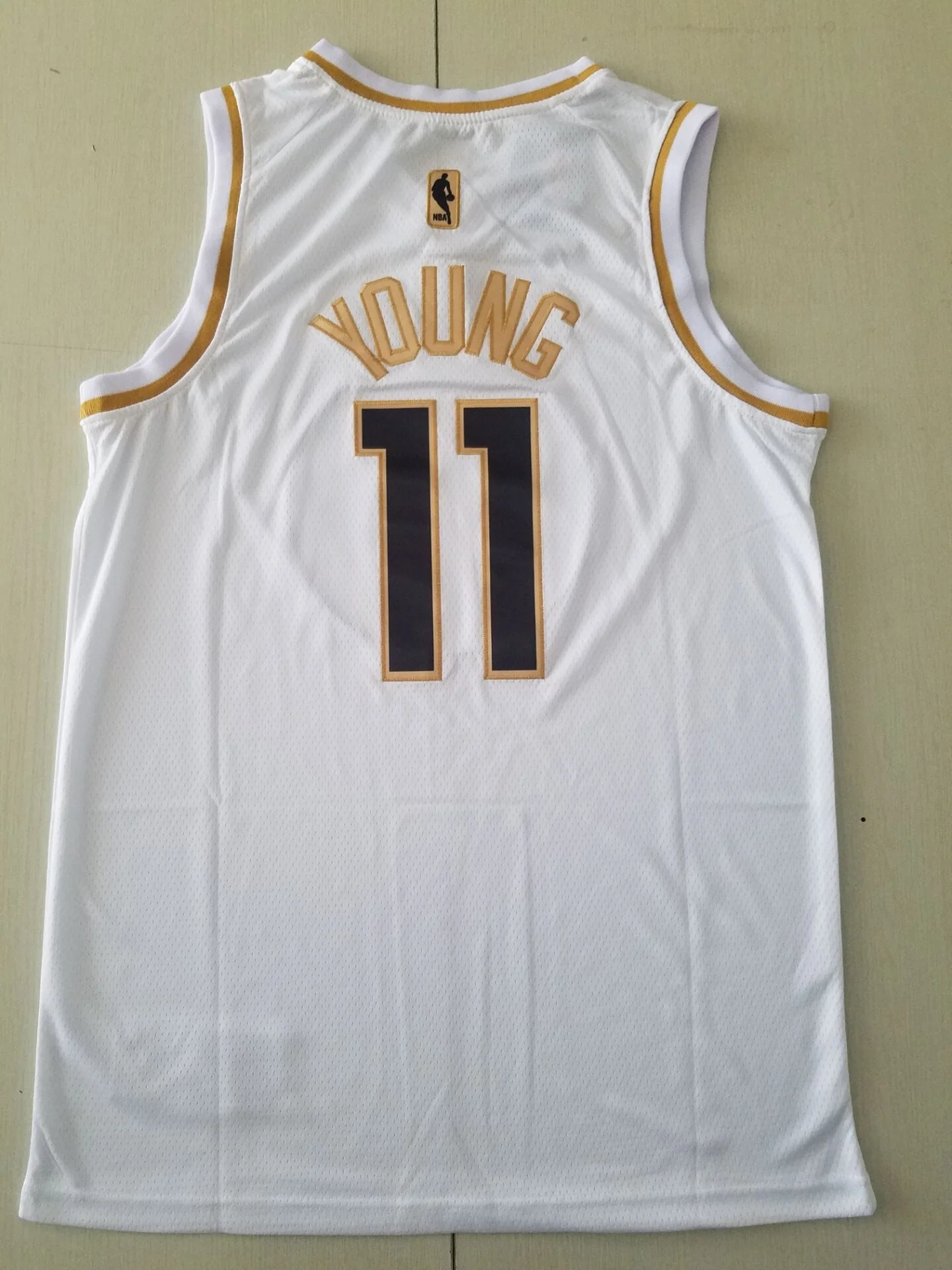 Men's Atlanta Hawks Trae Young #11 White Swingman Jersey