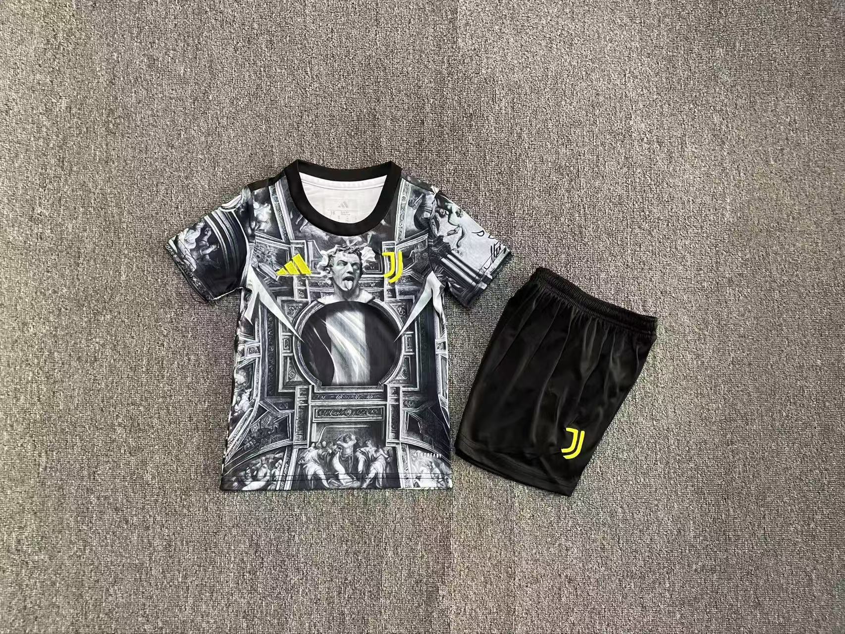Juventus children's pre-match training kit, 2025/26 special edition